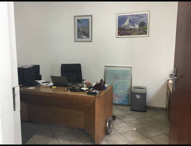 1,800M² WAREHOUSE FOR SALE IN WADEVILLE